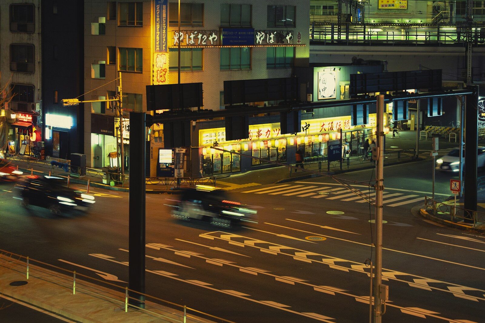 Enforcement of arrest warrants